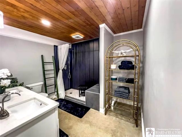 942 Spencer Rd, Kiantone, NY 14701