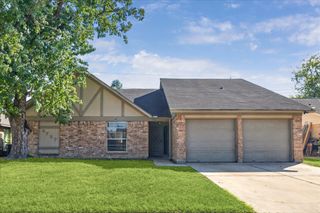 5727 Longforest Drive, Houston, TX 77088