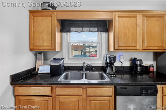 1517 Lillian Street, Westland, MI 48186