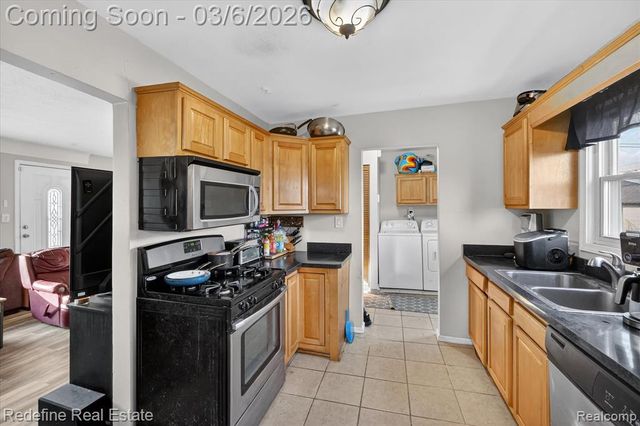 1517 Lillian Street, Westland, MI 48186