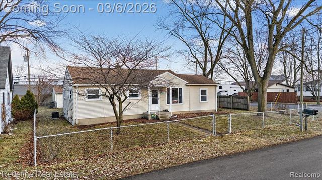 1517 Lillian Street, Westland, MI 48186