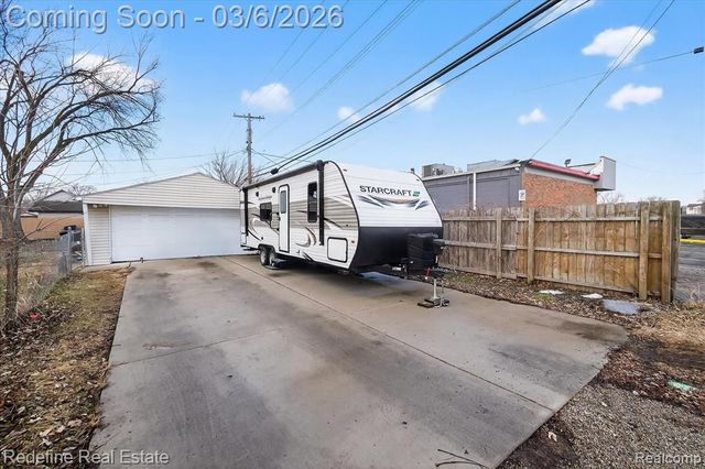 1517 Lillian Street, Westland, MI 48186