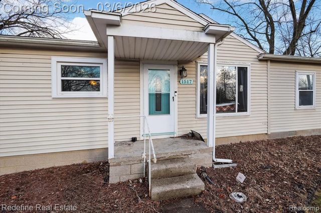 1517 Lillian Street, Westland, MI 48186