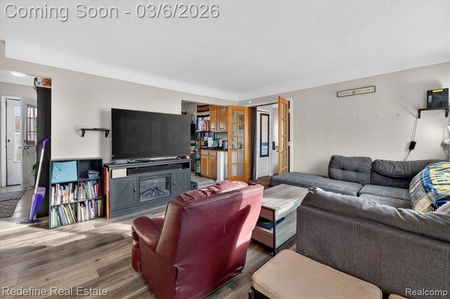 1517 Lillian Street, Westland, MI 48186