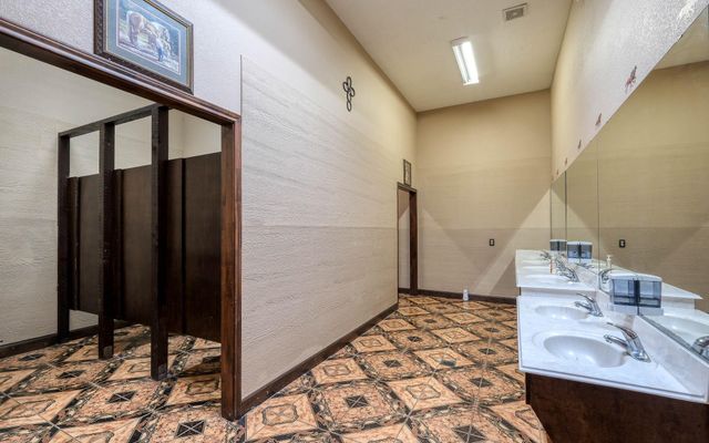 48600 Highway 290 Bus, Hempstead, TX 77445