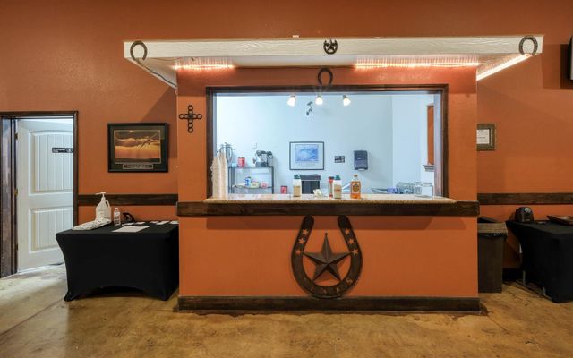 48600 Highway 290 Bus, Hempstead, TX 77445