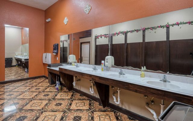 48600 Highway 290 Bus, Hempstead, TX 77445