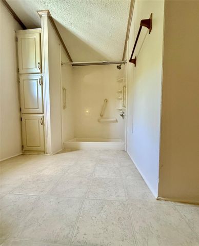 1014 Tealway Drive, Pasadena, TX 77504