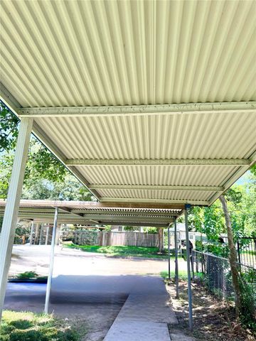 1014 Tealway Drive, Pasadena, TX 77504