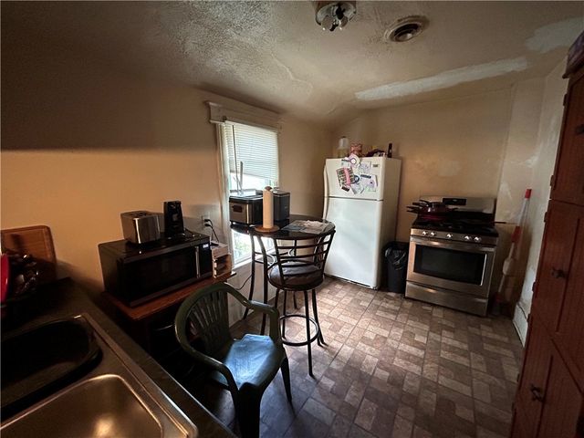 71 Ontario Street, Rochester, NY 14605