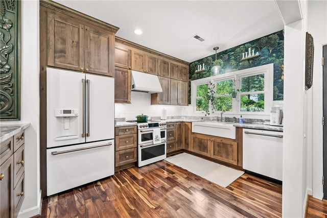 130 Raptor Way, Landrum, SC 29356