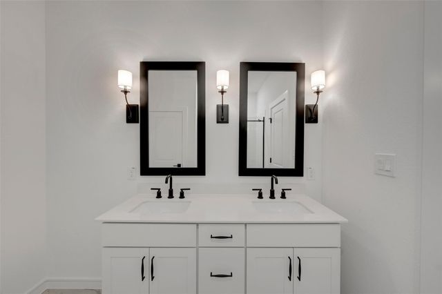 510 Barnier Street, Montgomery, TX 77356