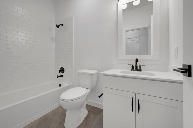 510 Barnier Street, Montgomery, TX 77356