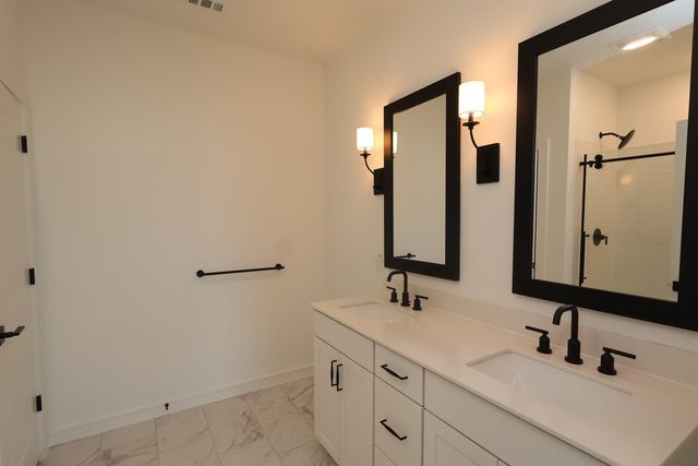 510 Barnier Street, Montgomery, TX 77356