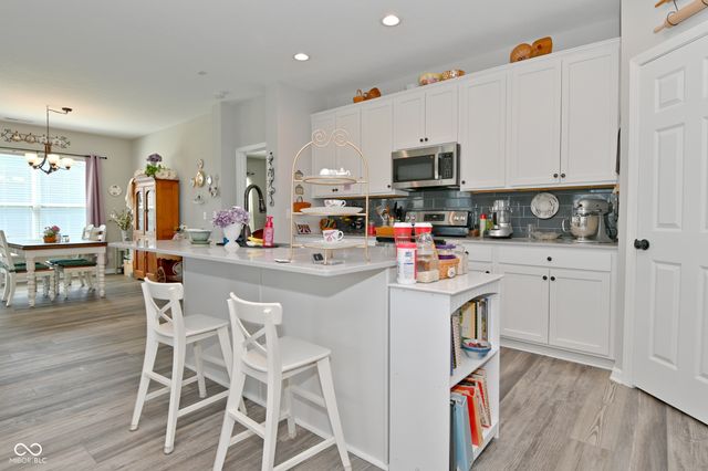 6561 Amber Court, Whitestown, IN 46075