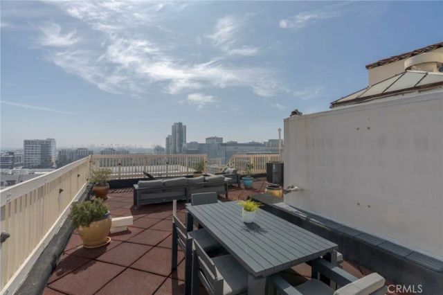 315 W 3rd 212, Long Beach, CA 90802