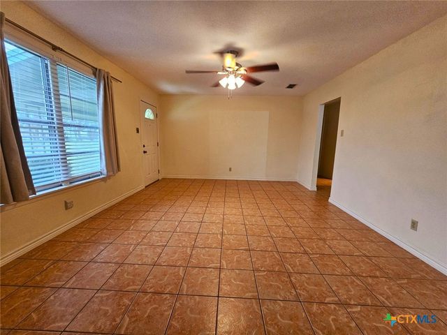 214 Bluebonnet Ridge, Seguin, TX 78155