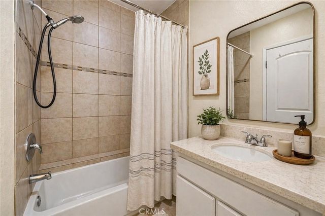 21219 Roscoe Boulevard 211, Canoga Park, CA 91304