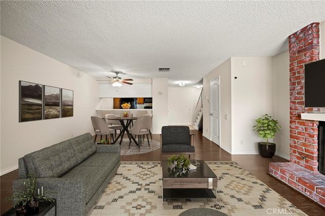 21219 Roscoe Boulevard 211, Canoga Park, CA 91304
