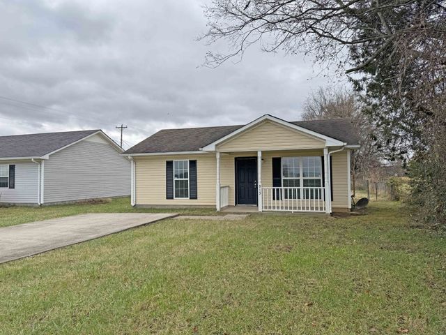 915 Stateline Rd, Oak Grove, KY 42262