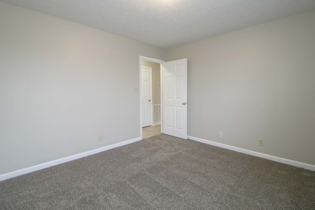 915 Stateline Rd, Oak Grove, KY 42262