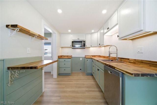241 King Street, Fairport Harbor, OH 44077