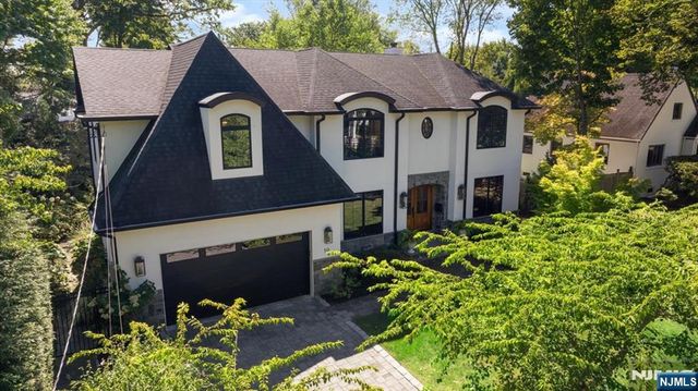 10 Day Avenue, Tenafly, NJ 07670