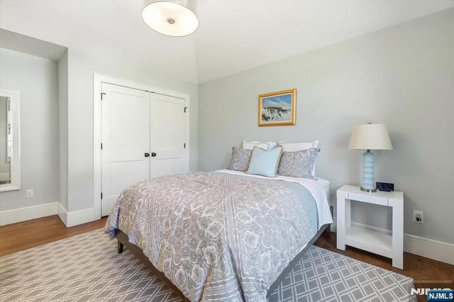 10 Day Avenue, Tenafly, NJ 07670