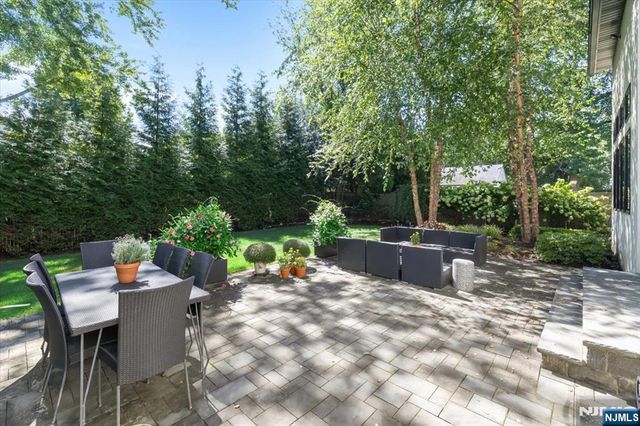 10 Day Avenue, Tenafly, NJ 07670