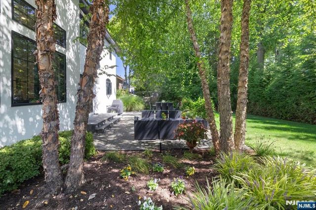 10 Day Avenue, Tenafly, NJ 07670