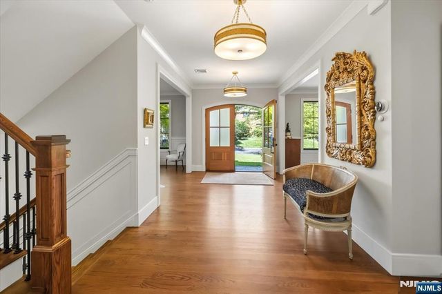 10 Day Avenue, Tenafly, NJ 07670