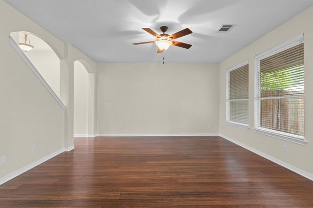 142 W Burberry Circle, The Woodlands, TX 77384