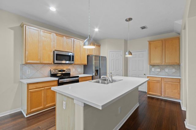 142 W Burberry Circle, The Woodlands, TX 77384