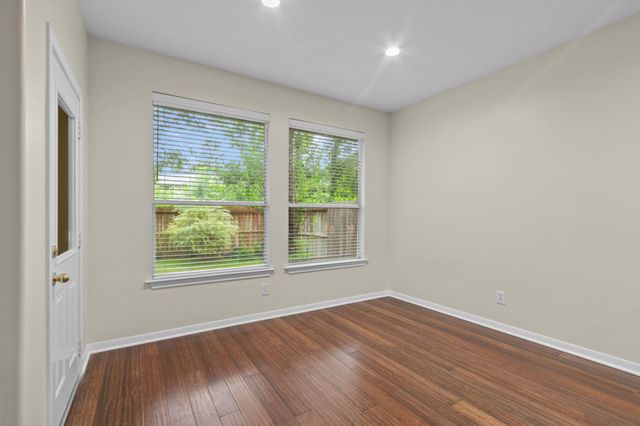 142 W Burberry Circle, The Woodlands, TX 77384