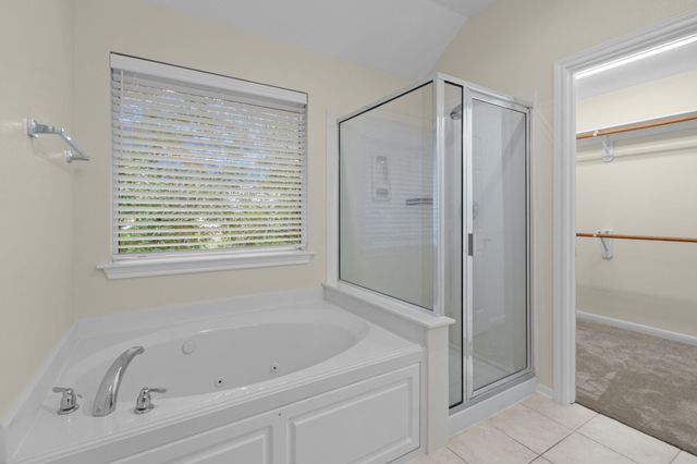 142 W Burberry Circle, The Woodlands, TX 77384