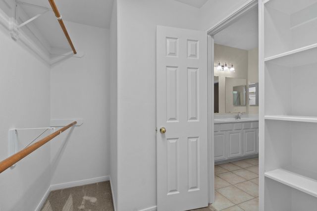 142 W Burberry Circle, The Woodlands, TX 77384