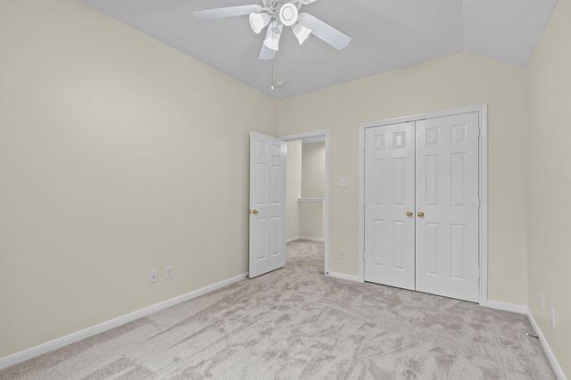 142 W Burberry Circle, The Woodlands, TX 77384