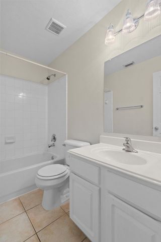 142 W Burberry Circle, The Woodlands, TX 77384