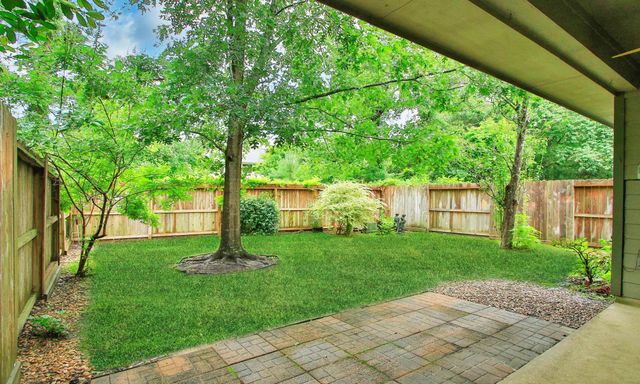 142 W Burberry Circle, The Woodlands, TX 77384