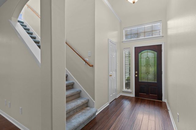 142 W Burberry Circle, The Woodlands, TX 77384