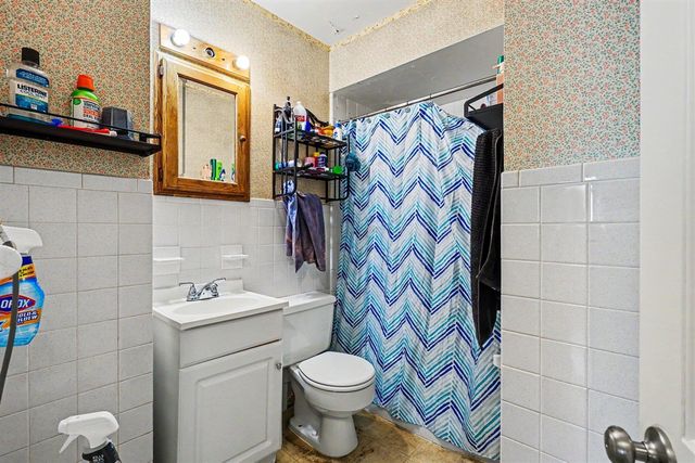 1636 Delwood Avenue, Wyoming, MI 49509