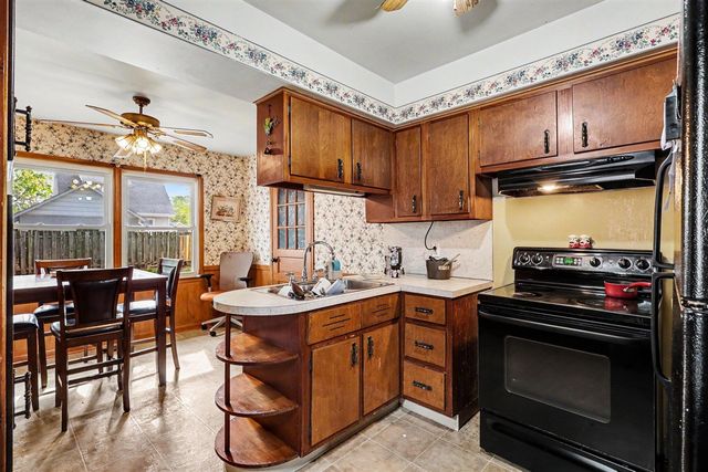1636 Delwood Avenue, Wyoming, MI 49509