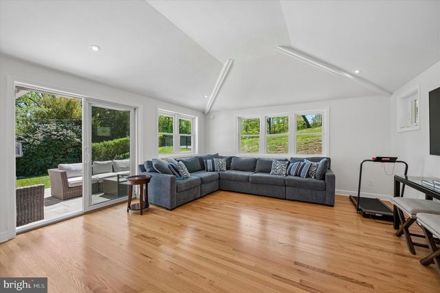 774 ROBINHOOD RD, Bryn Mawr, PA 19010