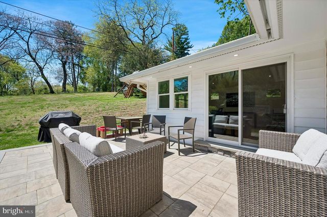 774 ROBINHOOD RD, Bryn Mawr, PA 19010