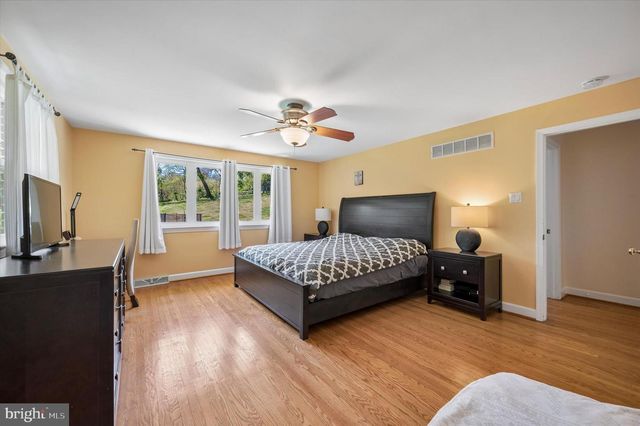 774 ROBINHOOD RD, Bryn Mawr, PA 19010
