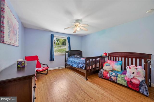 774 ROBINHOOD RD, Bryn Mawr, PA 19010