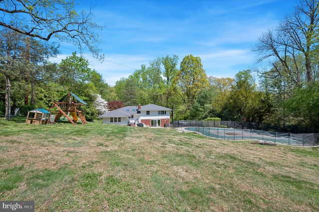 774 ROBINHOOD RD, Bryn Mawr, PA 19010