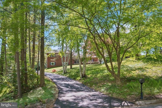 774 ROBINHOOD RD, Bryn Mawr, PA 19010
