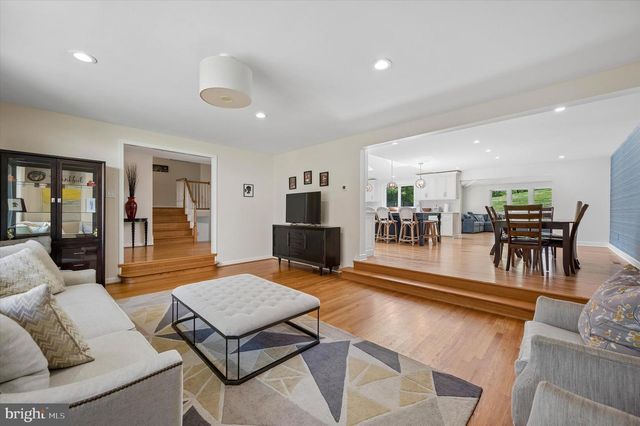 774 ROBINHOOD RD, Bryn Mawr, PA 19010