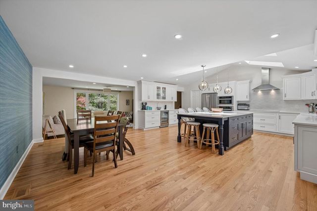 774 ROBINHOOD RD, Bryn Mawr, PA 19010